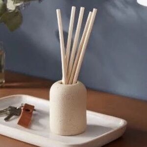 Threshold Citron & Sand Reed Beige Vase Diffuser Set w/ Five Reeds Included NEW!